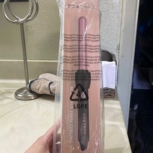 FoxyBae curling wand